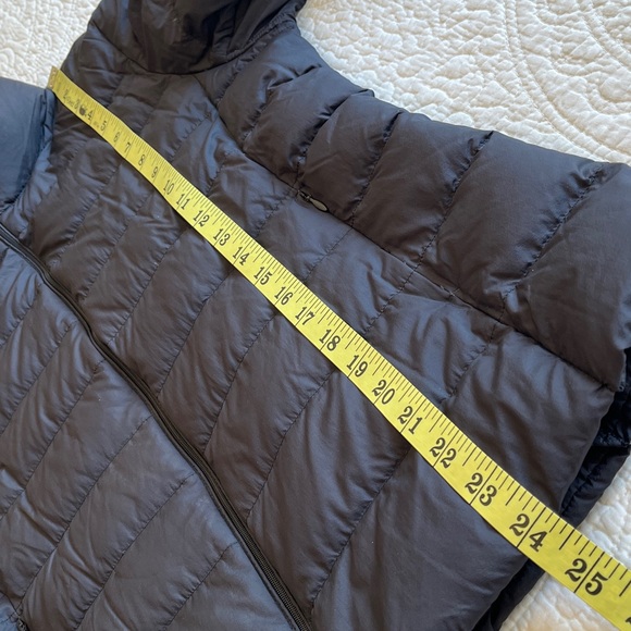 Uniqlo Down Packable Jacket Ultra Light Women’s M Water Repellency Black Travel - Picture 14 of 17